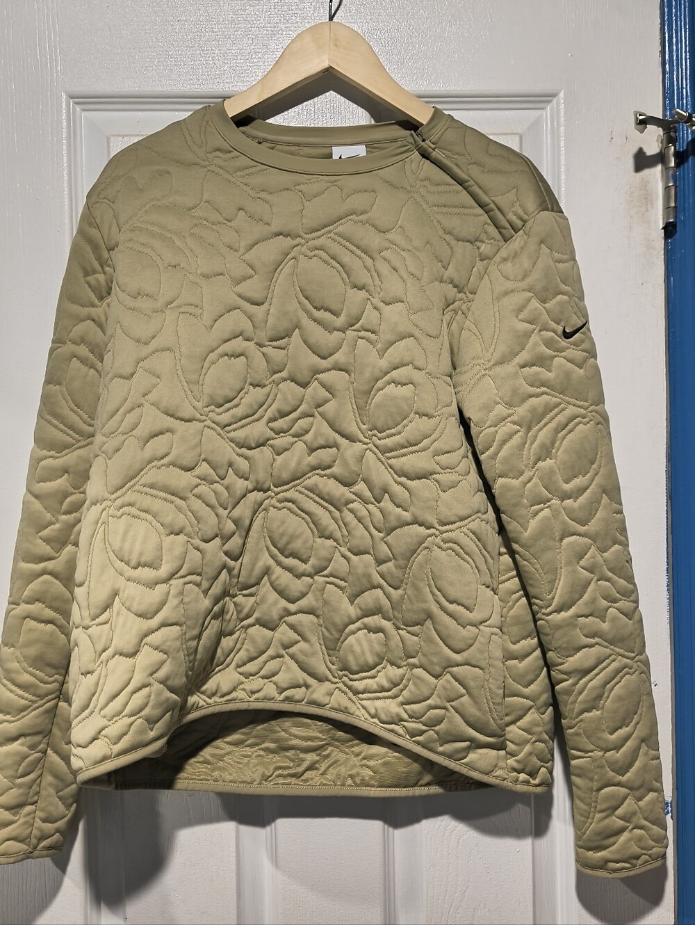 Nike Dri-FIT Beige Tan Khaki Quilted Floral Asymmetric Zip Pullover Sweatshirt M - Picture 3 of 13